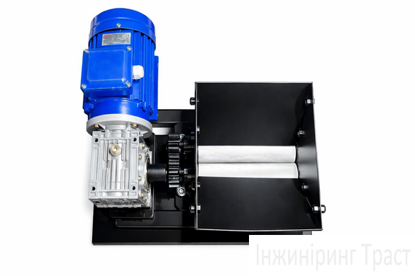 Roll Crusher 200&times;150 mm with a 1.5 kW Gear Motor. Gray