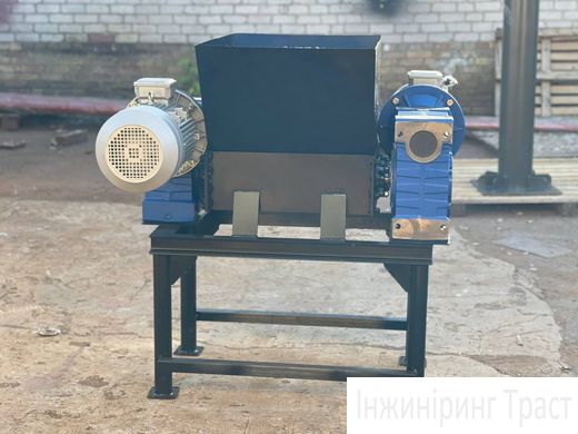 Double shaft knife crusher (Shredder) 3 kW 320mm*550mm