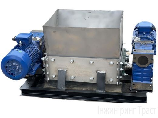 Double roll knife crusher (bearing) 350mm*550mm 5.5 kW. Silver