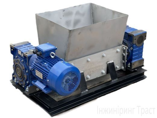 Double roll knife crusher (bearing) 350mm*550mm 5.5 kW. Silver