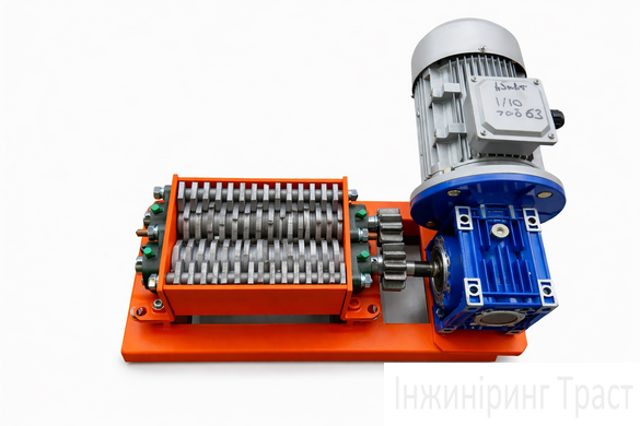Crusher 200mm*150mm for industrial waste. Glass crusher with 1.5 kW reduction motor. Orange