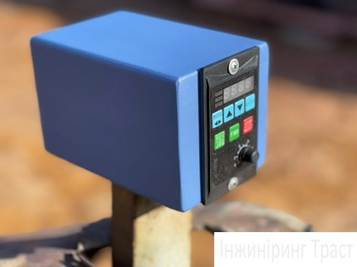 Frequency converter 1.5 kW 220 V -380 V. Black